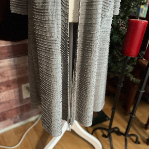 LuLaRoe Gray Long Duster – Size XS - Picture 3 of 6